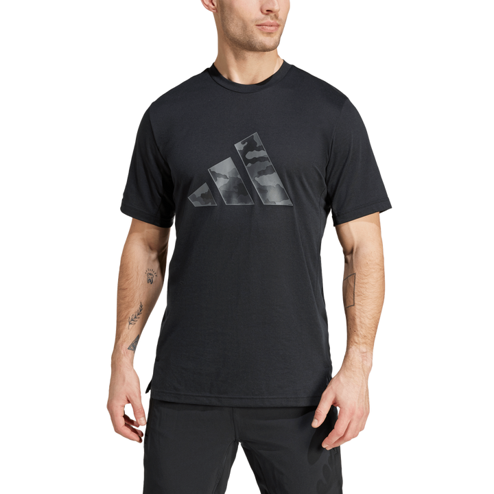 Camiseta Train Essentials Camo Graphic Logo