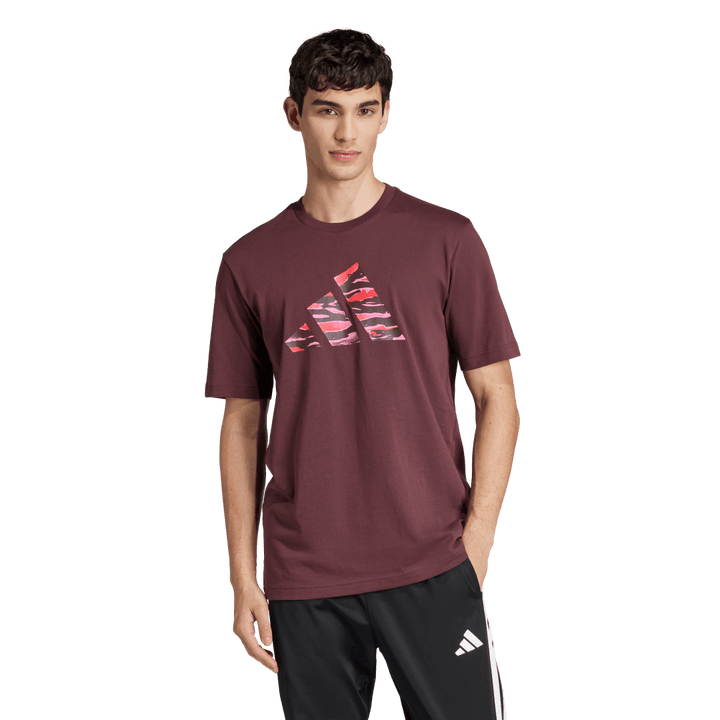 JI6769 Playera Codes Camo Estampada adidas para hombre
